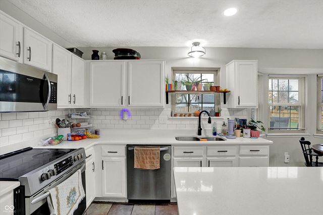 205 Myers Lake Drive, Noblesville, IN 46062