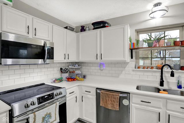 205 Myers Lake Drive, Noblesville, IN 46062