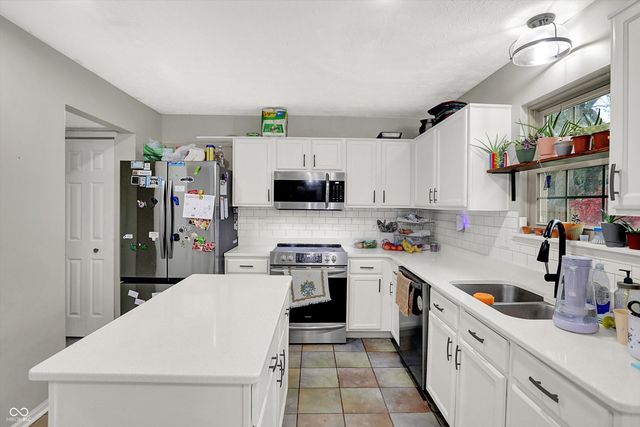 205 Myers Lake Drive, Noblesville, IN 46062