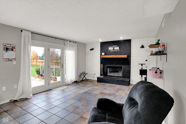 205 Myers Lake Drive, Noblesville, IN 46062