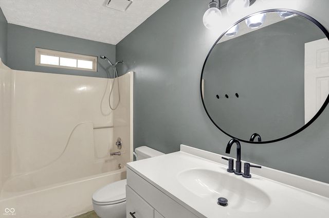 205 Myers Lake Drive, Noblesville, IN 46062