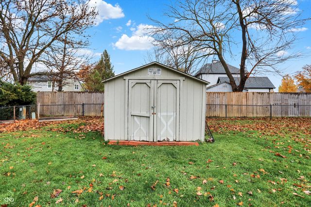 205 Myers Lake Drive, Noblesville, IN 46062