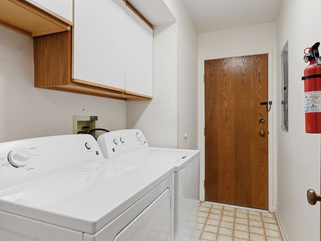 501 Lake Hinsdale Drive 408, Willowbrook, IL 60527
