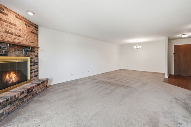 501 Lake Hinsdale Drive 408, Willowbrook, IL 60527