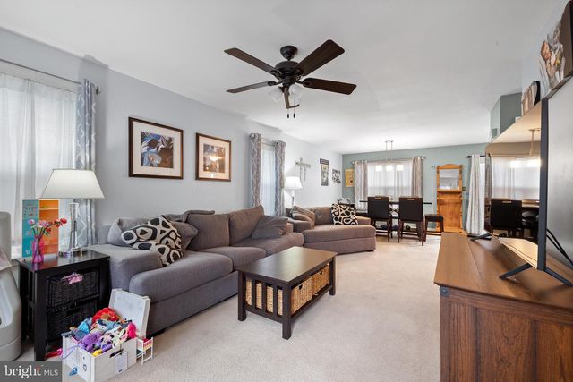 1009 HEATHER LN, Quakertown, PA 18951