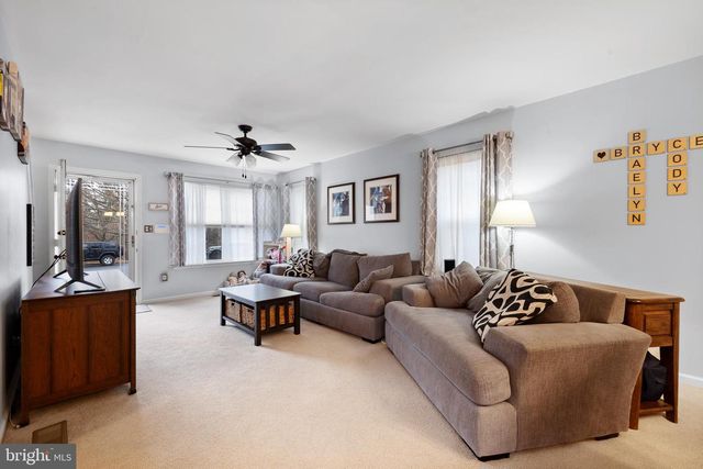 1009 HEATHER LN, Quakertown, PA 18951