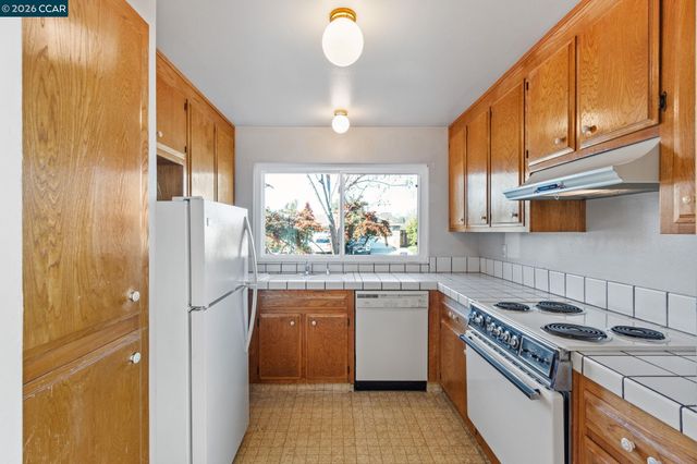 4462 Machado Dr, Concord, CA 94521