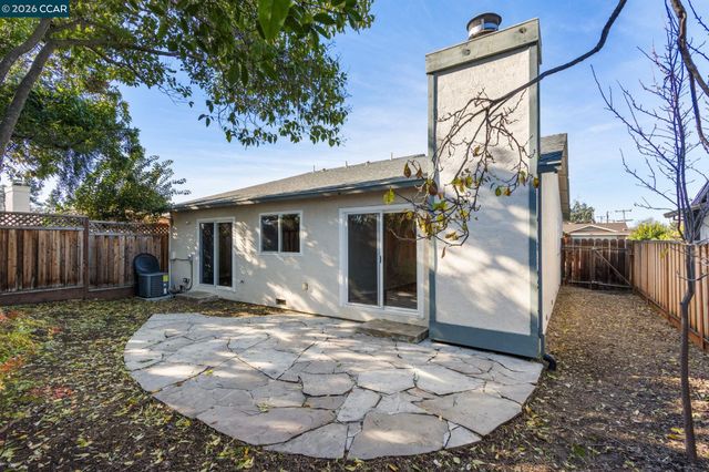 4462 Machado Dr, Concord, CA 94521