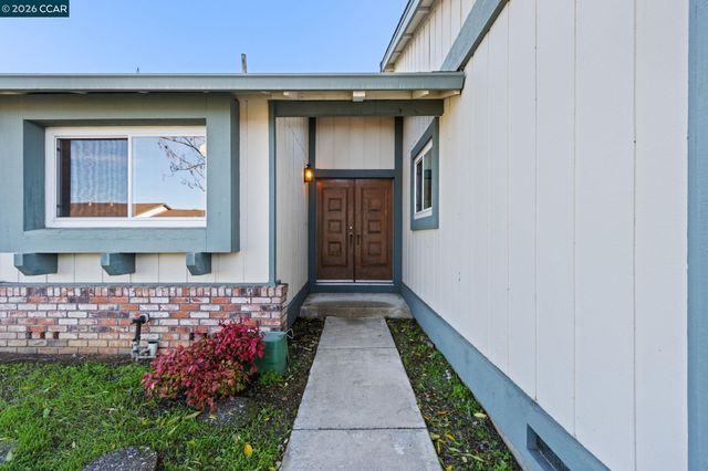 4462 Machado Dr, Concord, CA 94521