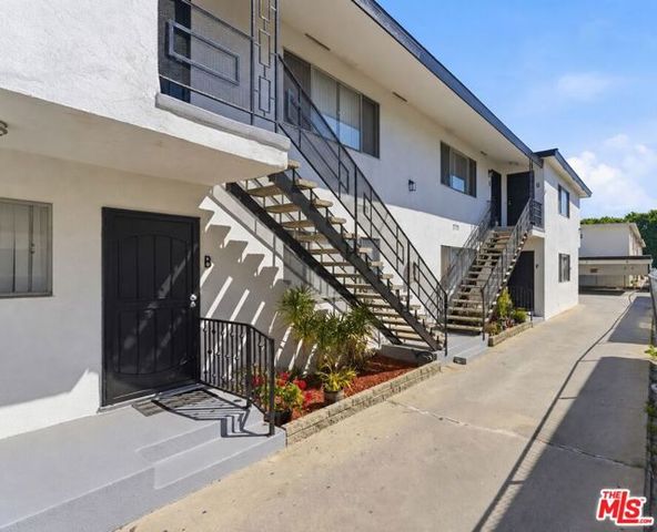 11936 Grevillea Avenue, Hawthorne, CA 90250