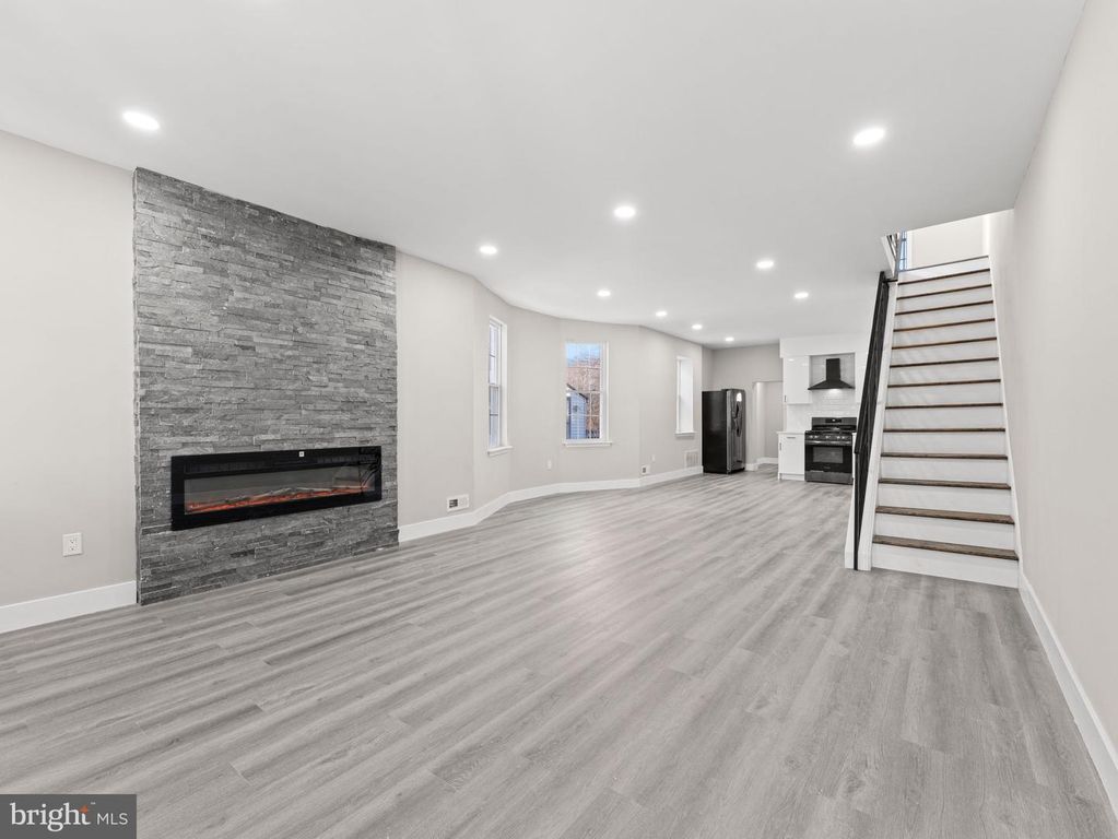 28 S 12TH ST, Darby, PA 19023