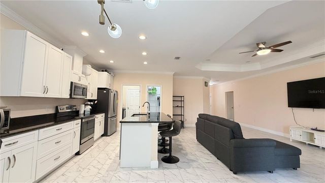 25248 SW 1ST AVENUE, Newberry, FL 32669