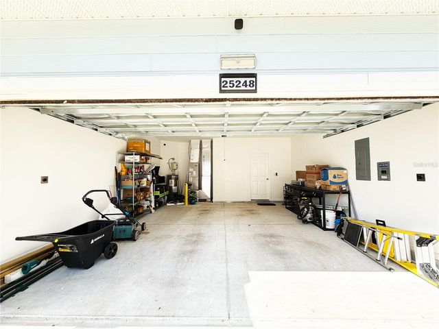 25248 SW 1ST AVENUE, Newberry, FL 32669