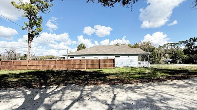 25248 SW 1ST AVENUE, Newberry, FL 32669