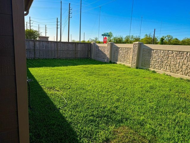 2642 Sunlit Meadow Trail, Fresno, TX 77545