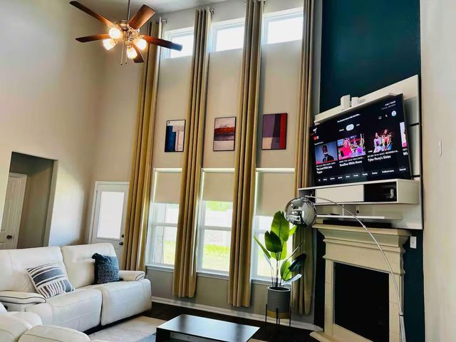 2642 Sunlit Meadow Trail, Fresno, TX 77545