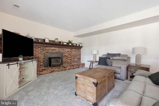 1140 CHARTER RD, Warminster, PA 18974