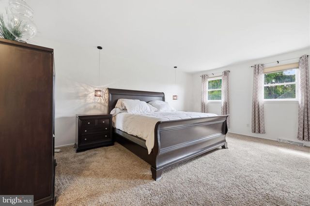 1140 CHARTER RD, Warminster, PA 18974