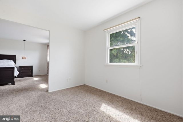 1140 CHARTER RD, Warminster, PA 18974