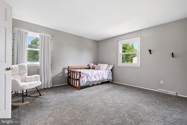 1140 CHARTER RD, Warminster, PA 18974