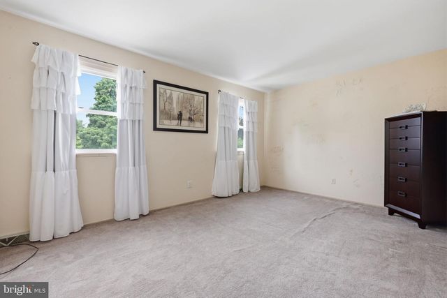 1140 CHARTER RD, Warminster, PA 18974
