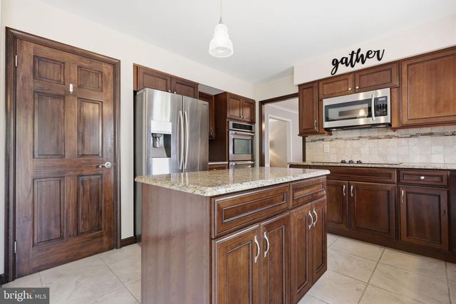 1140 CHARTER RD, Warminster, PA 18974