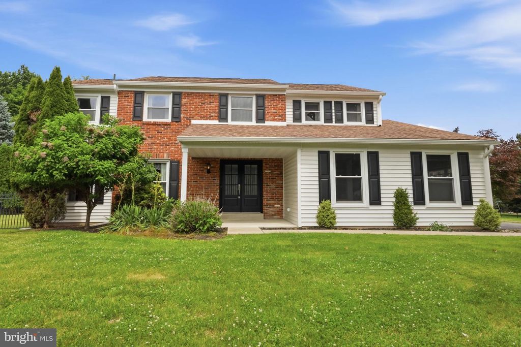 1140 CHARTER RD, Warminster, PA 18974