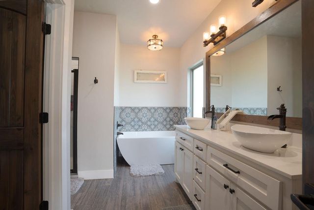 39909 Demoy Drive, Shawnee, OK 74804