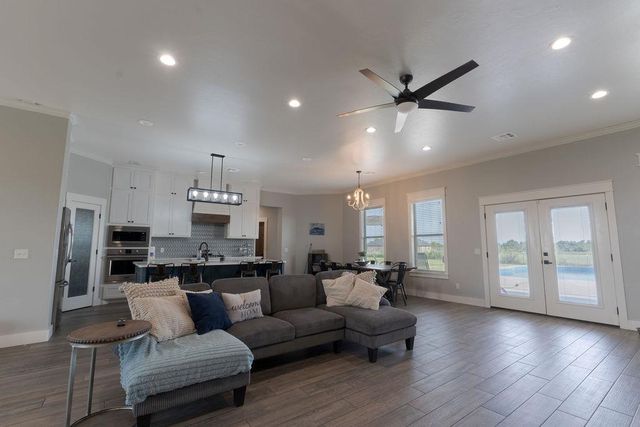 39909 Demoy Drive, Shawnee, OK 74804