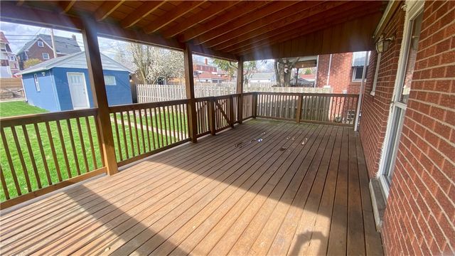 1109 Pacific Ave, Brackenridge, PA 15014