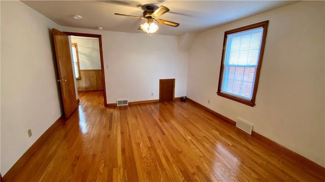 1109 Pacific Ave, Brackenridge, PA 15014