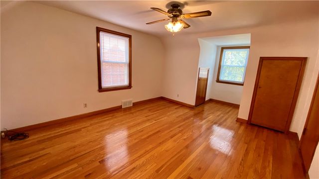 1109 Pacific Ave, Brackenridge, PA 15014