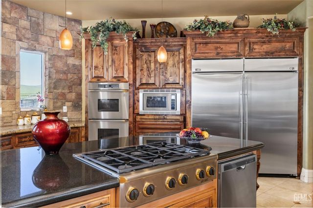 10649 Rio Mesa Drive, Bakersfield, CA 93308