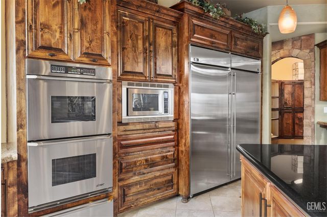 10649 Rio Mesa Drive, Bakersfield, CA 93308