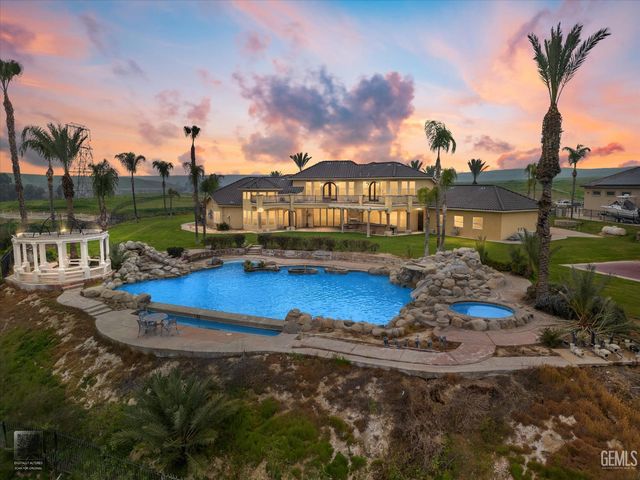 10649 Rio Mesa Drive, Bakersfield, CA 93308