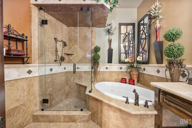 10649 Rio Mesa Drive, Bakersfield, CA 93308