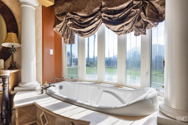 10649 Rio Mesa Drive, Bakersfield, CA 93308