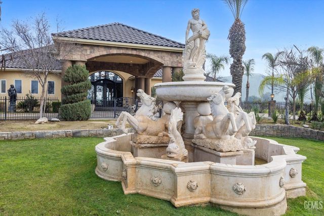 10649 Rio Mesa Drive, Bakersfield, CA 93308