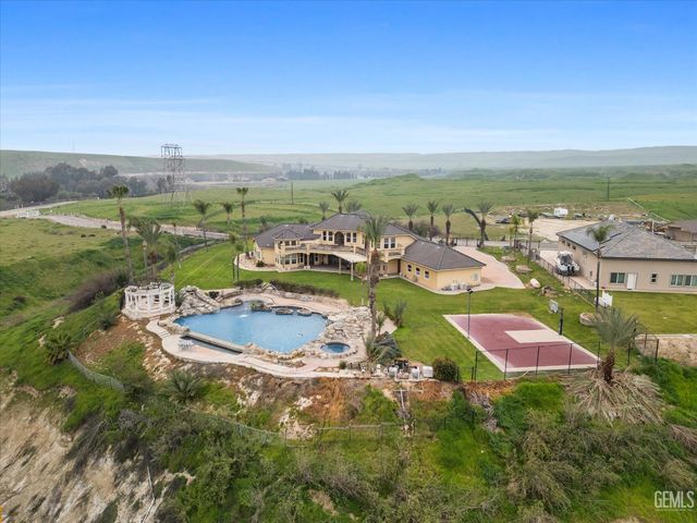 10649 Rio Mesa Drive, Bakersfield, CA 93308