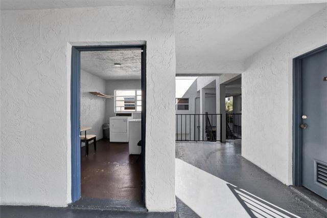 2800 Somerset Drive 418j, Lauderdale Lakes, FL 33311