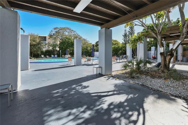 2800 Somerset Drive 418j, Lauderdale Lakes, FL 33311