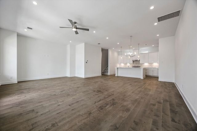 5305 Eigel Street, Houston, TX 77007