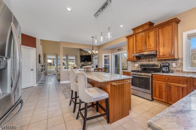 48 Mason Farm Rd, Raritan Twp., NJ 08551