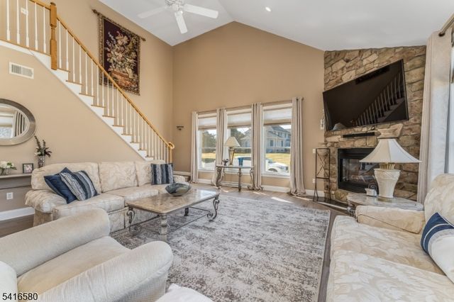 48 Mason Farm Rd, Raritan Twp., NJ 08551