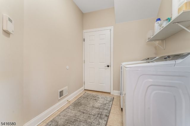 48 Mason Farm Rd, Raritan Twp., NJ 08551