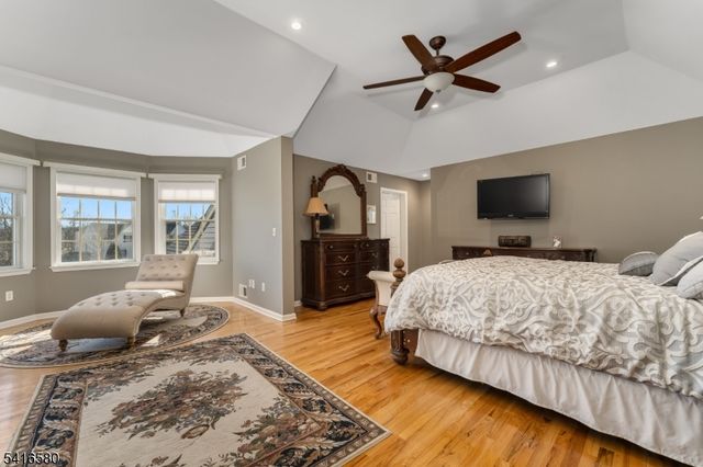 48 Mason Farm Rd, Raritan Twp., NJ 08551