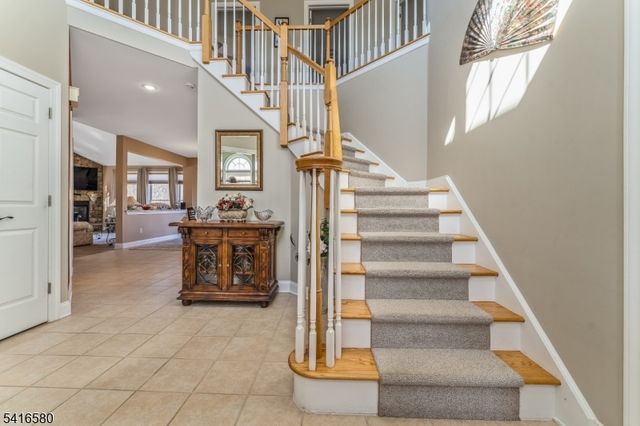 48 Mason Farm Rd, Raritan Twp., NJ 08551