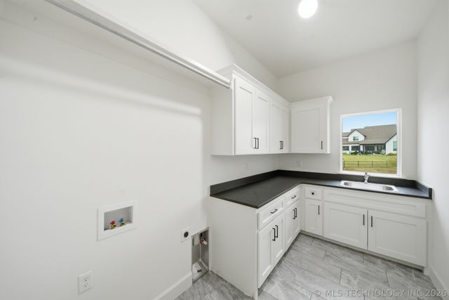 13644 S 28th Street, Bixby, OK 74008