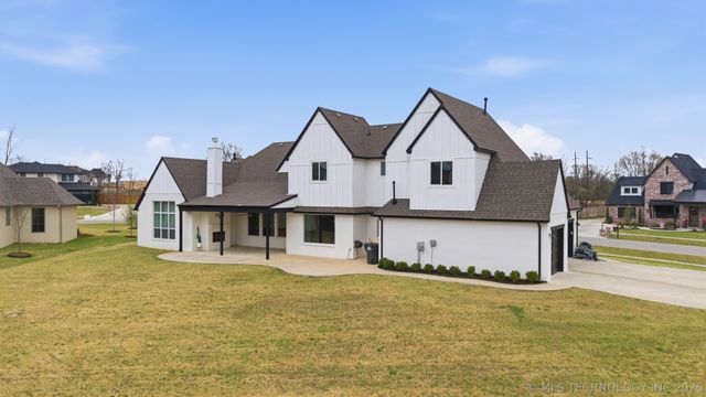 13644 S 28th Street, Bixby, OK 74008