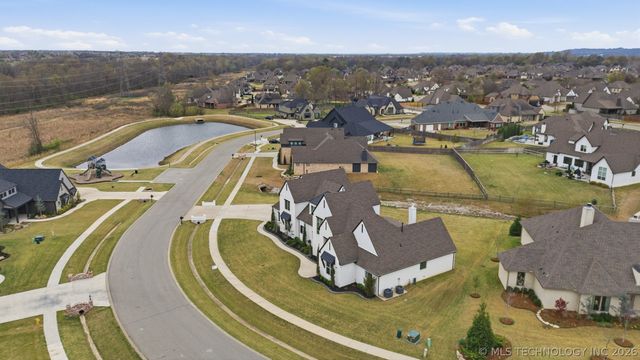 13644 S 28th Street, Bixby, OK 74008